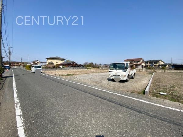 伊勢崎市八斗島町土地の前面道路含む現地写真