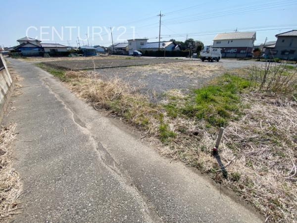 伊勢崎市八斗島町土地の前面道路含む現地写真