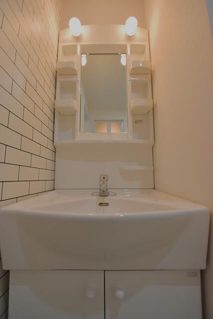 ストーンズ久米川の独立洗面台