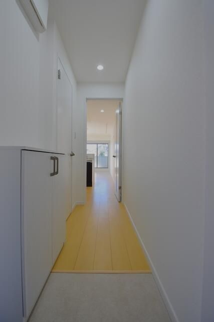 ストーンズ久米川の玄関