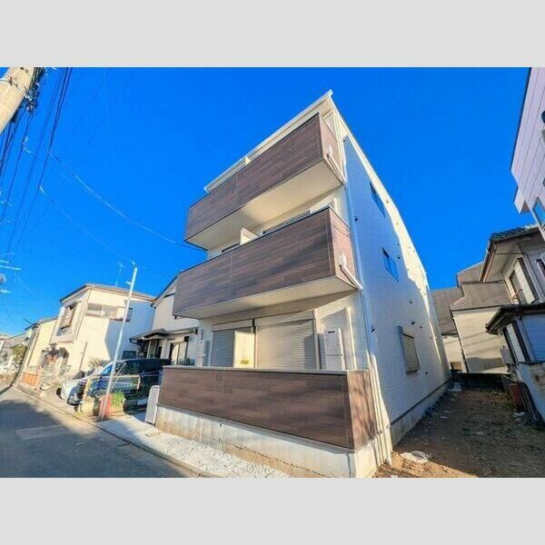 ストーンズ久米川の外観