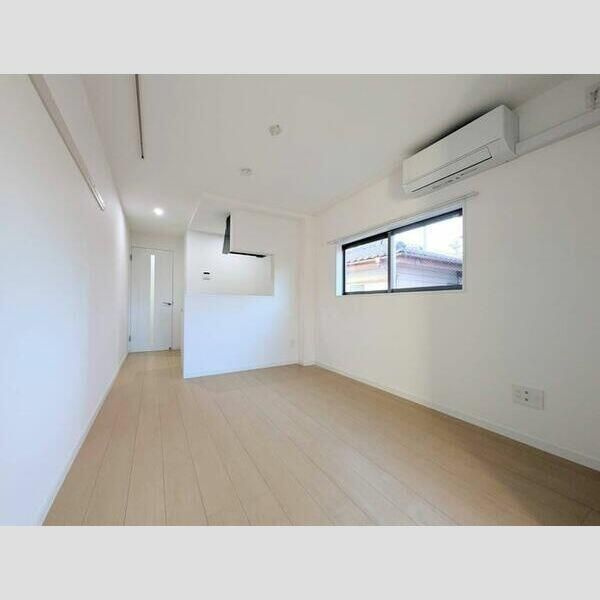 ストーンズ久米川の洋室