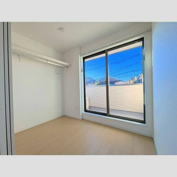 ストーンズ久米川の洋室