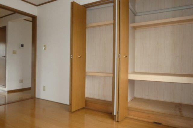 ファミールＦＵＪＩ　Ａの洋室