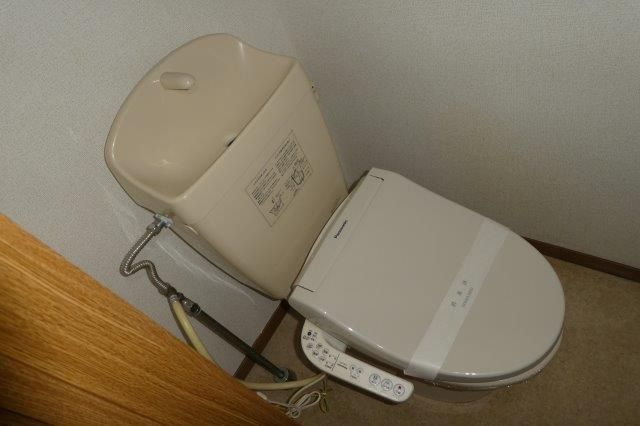 ファミールＦＵＪＩ　Ａのトイレ|温水洗浄便座