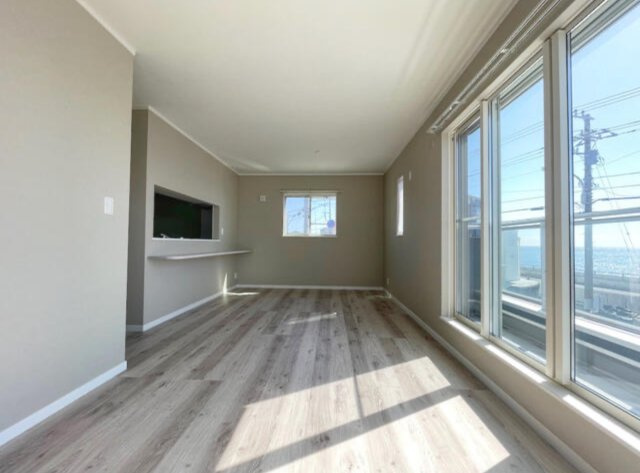 小田原市国府津オーシャンビュー戸建の居間・リビング