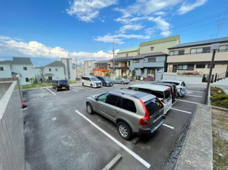 【駐車場】 | ガーデンヒルズ | 車をお持ちの方に嬉しい駐車場付きの物件です