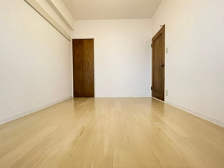 【洋室】 | ガーデンヒルズ | お子さんと一緒に遊べます