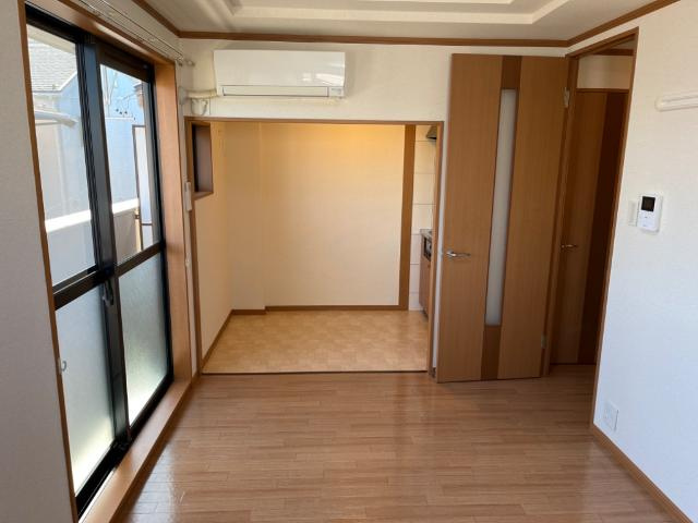 ルミエール　シャトーの居間・リビング|洋室