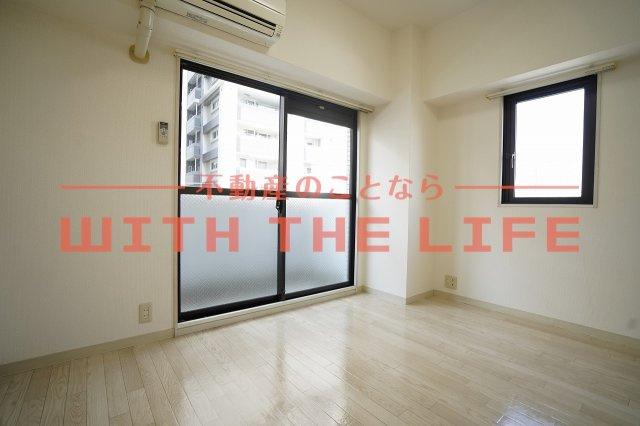 メゾンド・プレザージュ【キャッシュバック対象物件】の洋室|ゆったりとしたリビングです