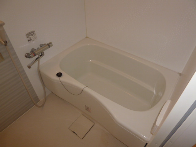 クレイドル浜町の浴室