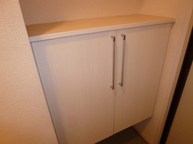 クレイドル浜町の玄関|シューズボックス