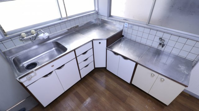 多聞台2丁目戸建のキッチン