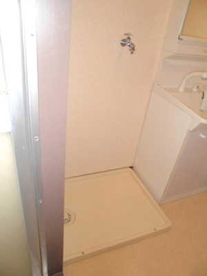 【その他】 | コンフォート・ヴィラ | 洗濯機置場