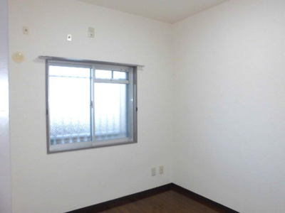 【洋室】 | コンフォート・ヴィラ