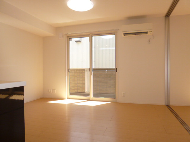 シャルムＢの居間・リビング