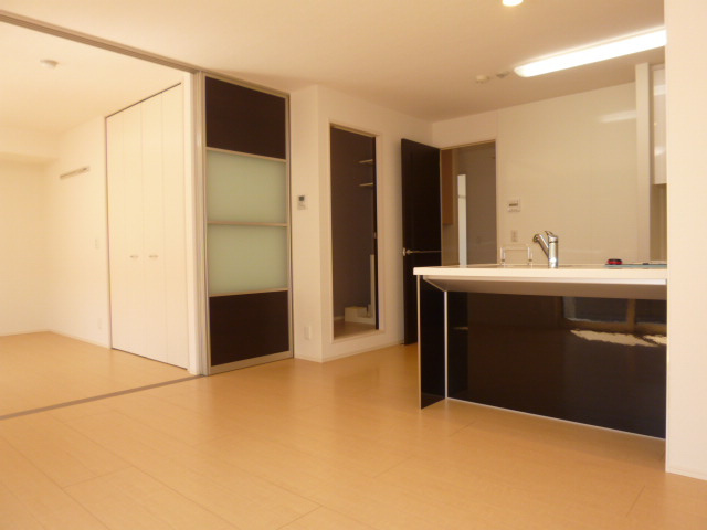 シャルムＢの居間・リビング