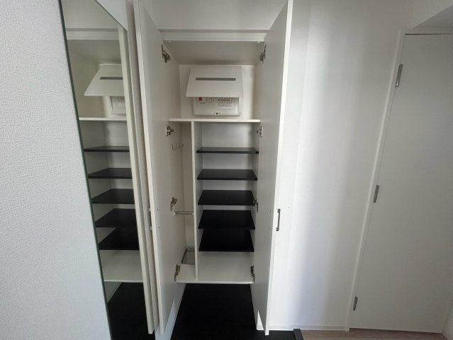 セレニテ難波ミラク参番館の収納