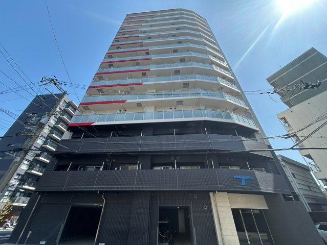 セレニテ難波ミラク参番館の外観