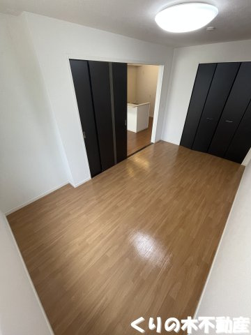 【洋室】 | セレーナ | 落ち着いた色調の洋室です