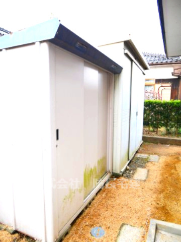 桜畠５丁目防長宅建借家の玄関