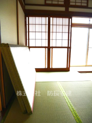 桜畠５丁目防長宅建借家の洋室