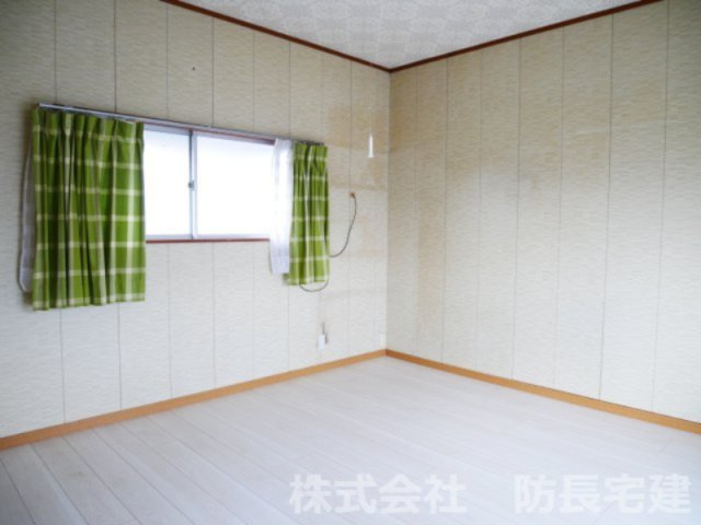 桜畠５丁目防長宅建借家の和室