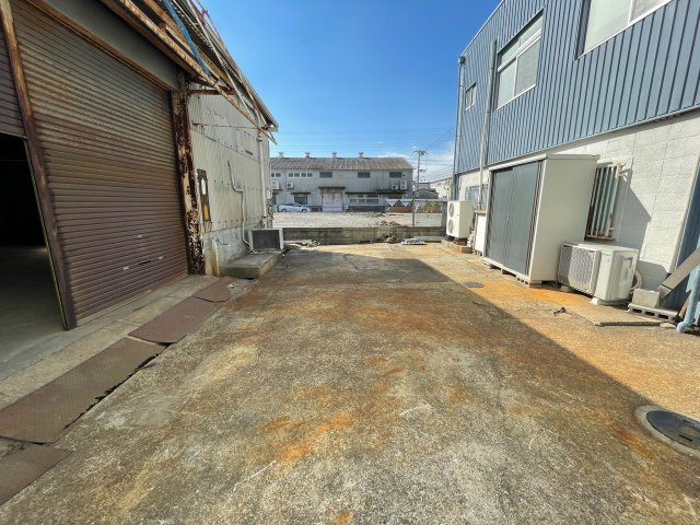 森友みのり工場の駐車場