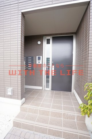 オッツ梅満【10，000円キャッシュバック対象物件】のエントランス|毎日通るエントランスはこのようになっています