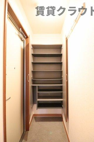 エスペランサAの玄関|シューズボックス付きです！