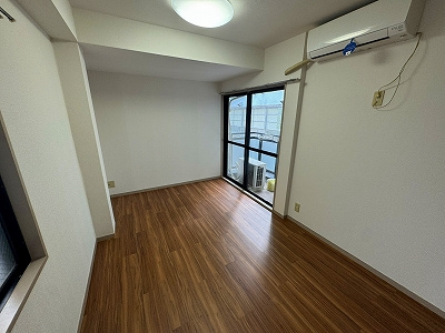 グランデ東中野の居間・リビング