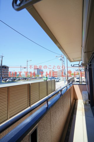 レ・ファミール・ド・ジョイ60【キャッシュバック対象物件】のバルコニー|お洗濯にも便利なバルコニー付き