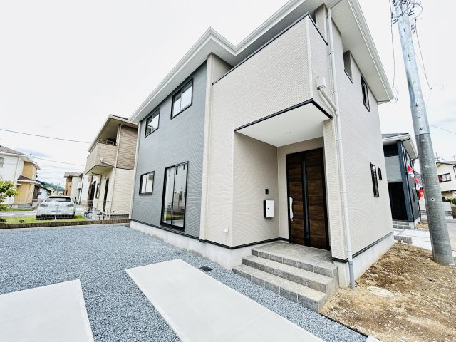新築　高崎市下豊岡町2期　3号棟の外観|現地写真　2025年5月完成しました！ご内覧等、お気軽にお問合せください♪　							
