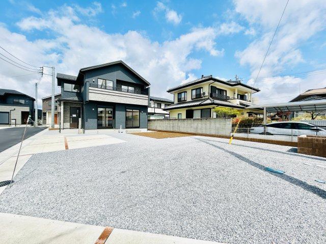 桐生市広沢町１丁目の外観|駐車スペース2台確保！