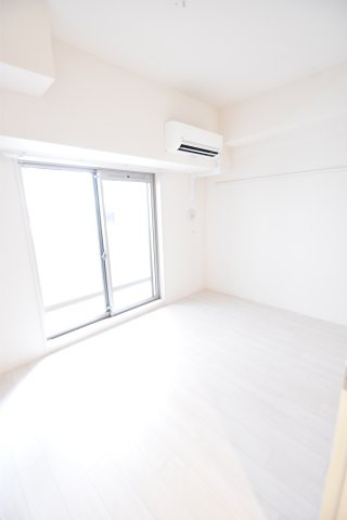 大阪市城東区野江２丁目の賃貸マンションの居間・リビング