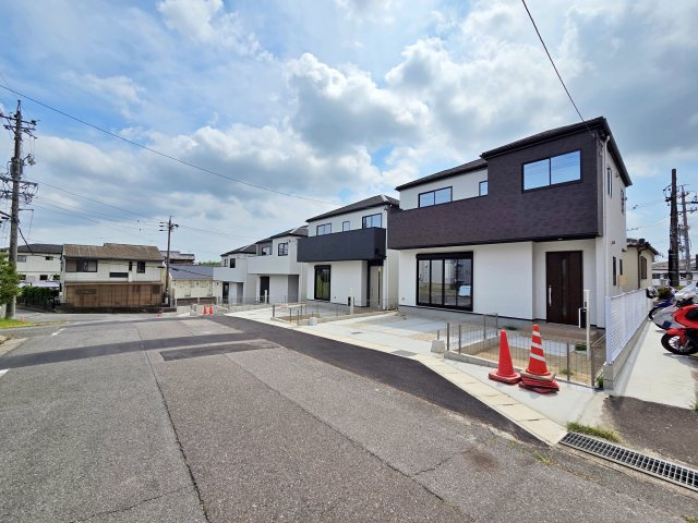 【前面道路含む現地写真】 | 大府市横根町1期4号棟