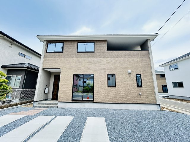 新築　高崎市下豊岡町2期　5号棟の外観|現地写真　2025年5月完成しました！ご内覧等、お気軽にお問合せください♪　							
