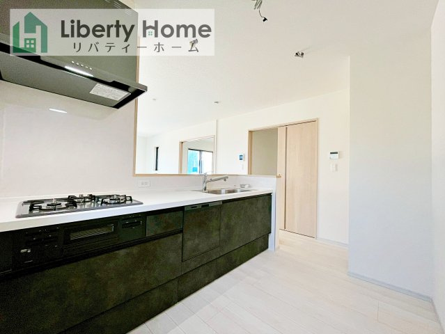 つくば市高見原1丁目23-P1　新築戸建　10号棟のキッチン