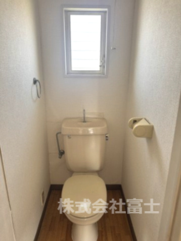 伊万里市大坪町甲のアパートのトイレ