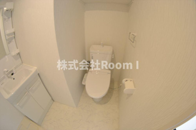 【トイレ】 | RSQUARE東天満 | シンプルで使いやすいトイレです