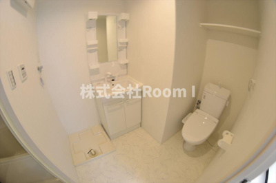 【トイレ】 | RSQUARE東天満 | 落ち着いた色調のトイレです