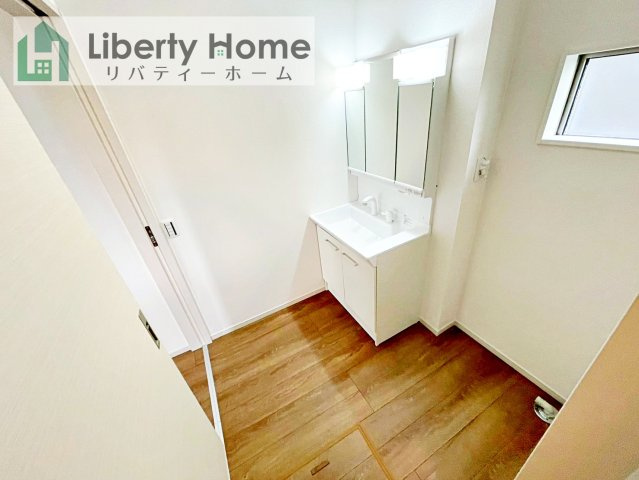 神栖市居切　新築戸建の脱衣所