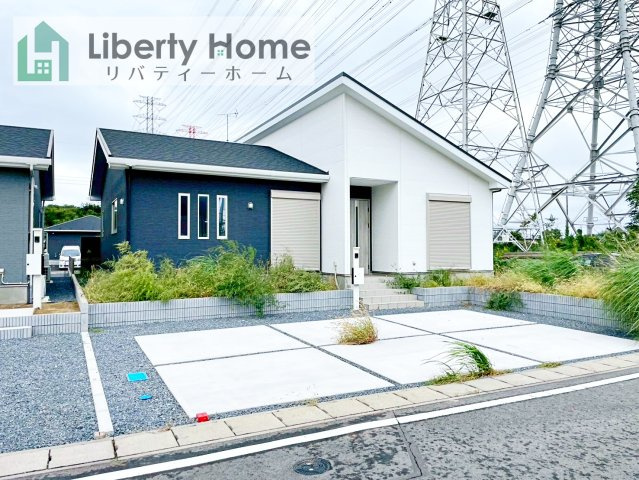 神栖市居切　新築戸建の外観|ご予約をいただければ、『平日の空いた時間』『周辺物件まとめて見たい』『1件だけ見たい』ももちろん可能です♪
お気軽にお問合せください♪