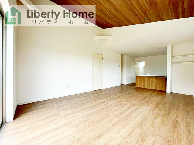 神栖市居切　新築戸建の居間・リビング