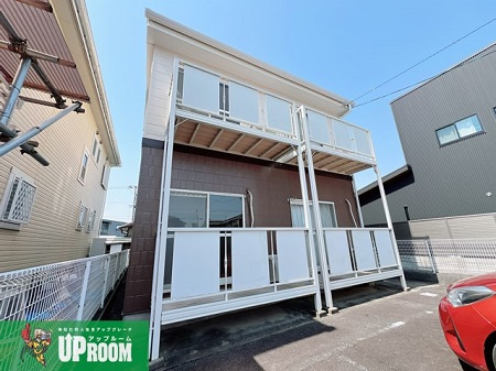 サープラス南出の外観