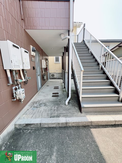 サープラス南出の駐車場