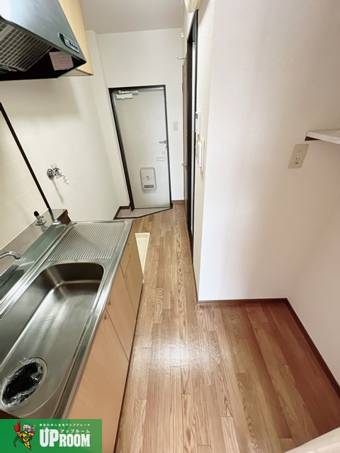 サープラス南出の玄関