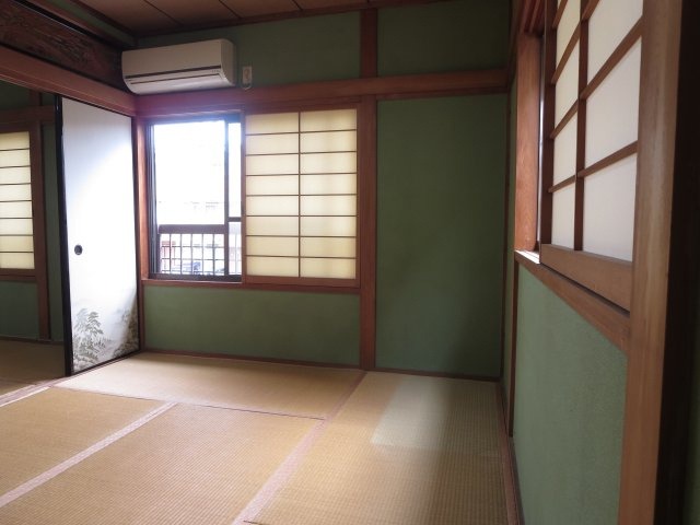 中古戸建　大東市津の辺町（昭和58築）の和室|2階続き和室は開口たっぷりで明るいです☆