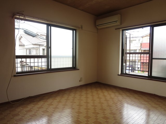 中古戸建　大東市津の辺町（昭和58築）の洋室|２階洋室☆