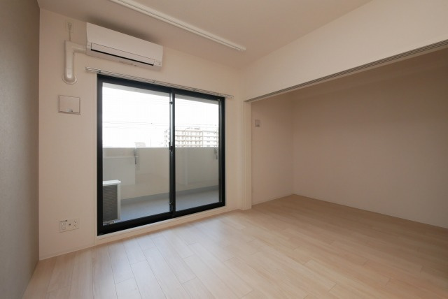 シャテーニュ上本町の居間・リビング